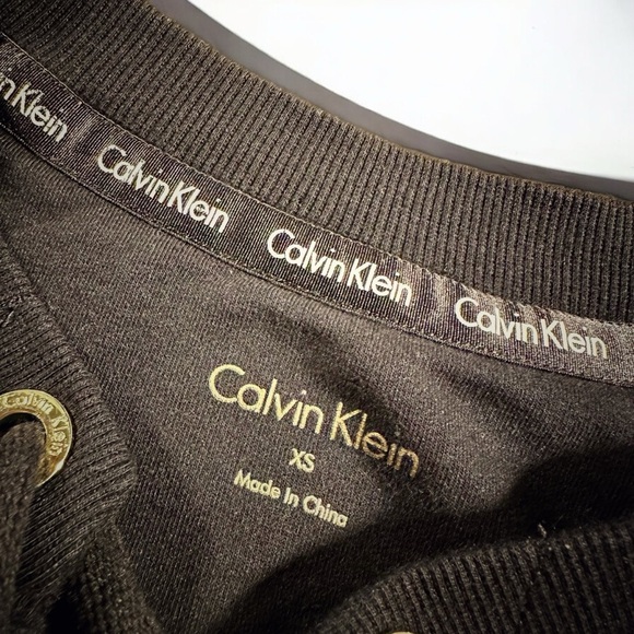 Calvin Klein Black Cropped Lace Up Sweatshirt Style Top Size XS - Picture 2 of 9